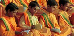 Hinduism at a glance Hindu boys reading scriptures